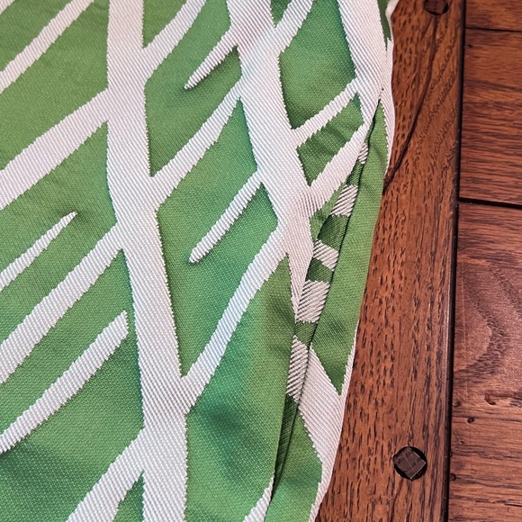 The Look Open Front Textured Lattice Look Coat Green Apple & White Small NWOT - Picture 11 of 12